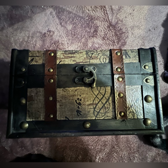 Rare! Handmade Japanese storage box! Zen style. Perfect accent for any room! - Picture 12 of 12